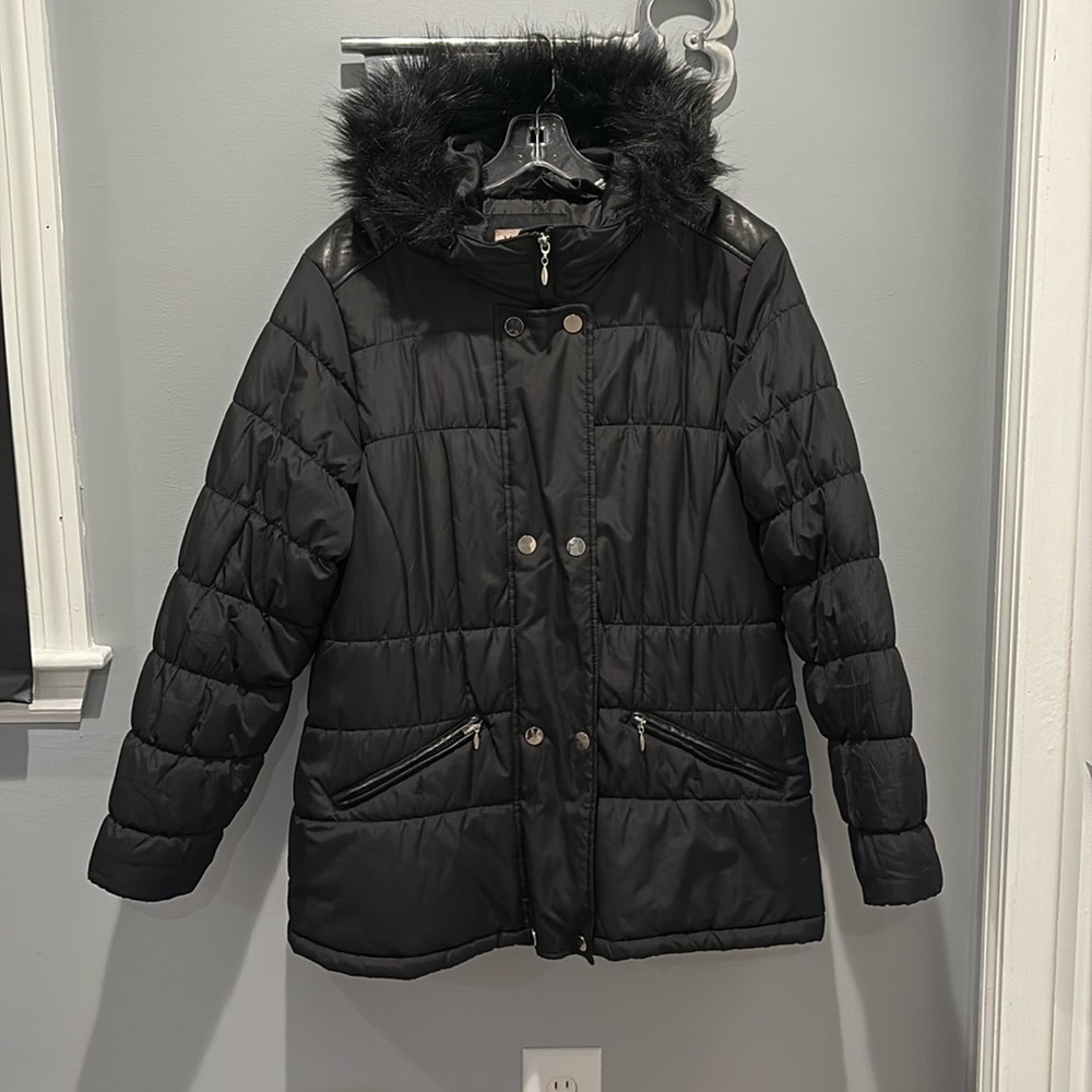 Women’s Faux Fir Hooded Winter Jacket